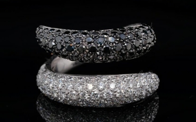 2.50ctw Black & White Diamond 18K White Gold Ring