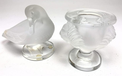 2pc LALIQUE France Glass. 1) Small lion head decorated