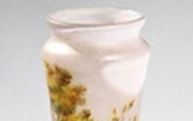 DAUM NANCY Vase cylindrique à panse incurvée à déc…