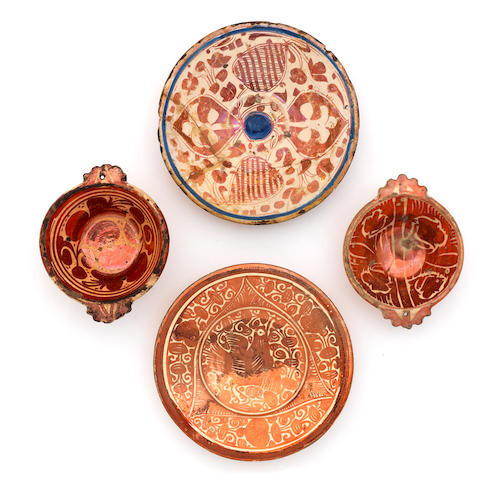 Four pieces of Hispano Moresque pottery, 16th century and 18th century