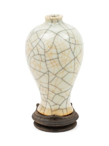 A Chinese Ge-Type Vase, Meiping