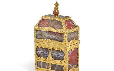 A GEORGE II GOLD-MOUNTED HARDSTONE NECESSAIRE CIRCA 1760