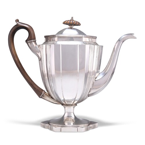 A GEORGE III SCOTTISH SILVER COFFEE POT, by George McHattie,...