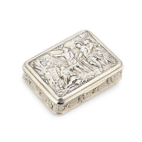 A George III silver-gilt snuff box