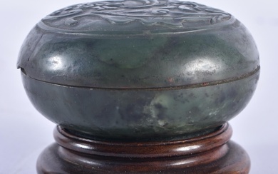 A LATE 18TH/19TH CENTURY CHINESE CARVED SPINACH JADE PASTE B...