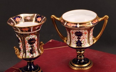 A Royal Crown Derby 1128 Imari pattern campana shaped two-ha...