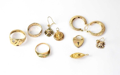 A collection of 9ct gold items to include a pair...