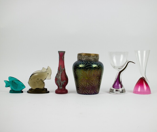 A collection of glassware items Sabino, Pallme Konig, Val Saint Lambert