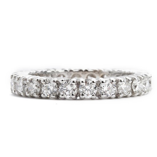 NOT SOLD. A diamond eternity ring set with numerous brilliant-cut diamonds weiging a total of app. 1.78 ct., mounted in 18k white gold. G-H/VS-SI. Size 53.5. – Bruun Rasmussen Auctioneers of Fine Art