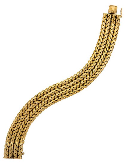 A fancy link bracelet, composed of four textured rows of S-shaped links, length 18cm, gross weight approximately 36g