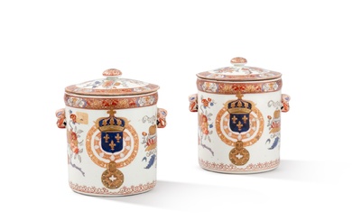 A pair of Samson porcelain jars and covers, late 19th-early 20th century | Paire de pots couverts en porcelaine de Samson, fin XIXe-début XXe siècle