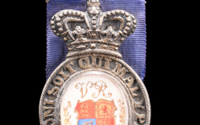 A scarce Victorian Queen's Messenger's Badge