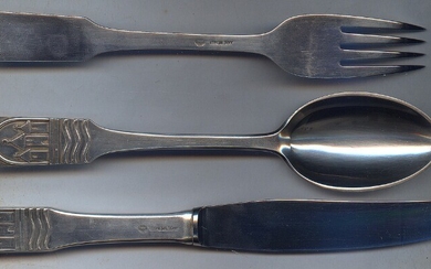 Aage Weimar: “Hafnia”. Silver cutlery. Manufactured and stamped by Aage Weimar. Weight including pieces with steel 1852 gr. (32)