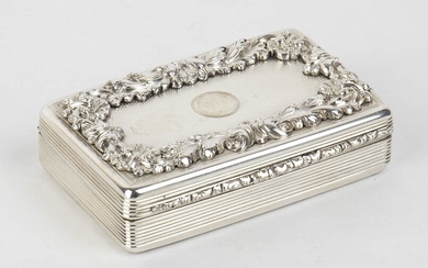 An English Victorian sterling silver snuff Box - London...
