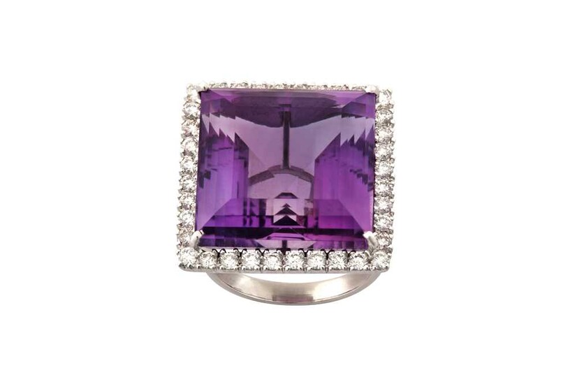 An amethyst and diamond cluster ring