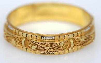 Antique 18K Yellow Gold bracelet.