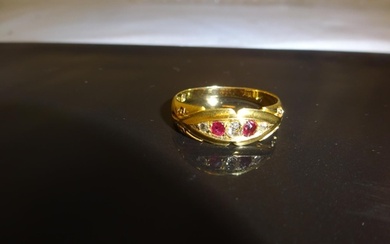 Antique 18ct gold 5 stone diamond and ruby ring. Birmingham ...