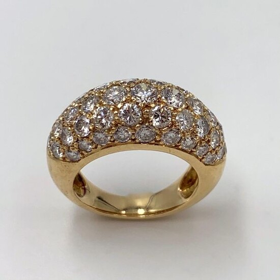RING RING in yellow gold (750) paved with brilliant-cut diamonds....