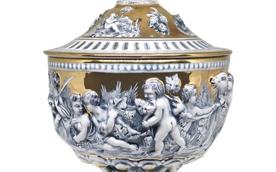 Capodimonte porcelain poutiche, 20th century, Capodimonte