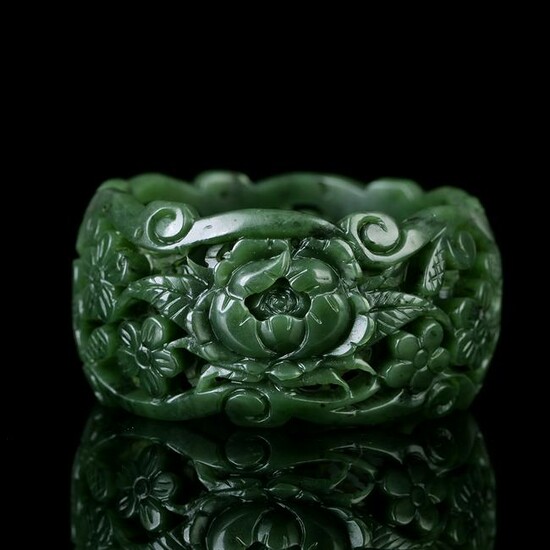 Chinese Hetian Green Jade Bracelet