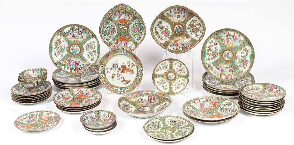 Chinese Rose Medallion Porcelain Plates, Early 20th Century