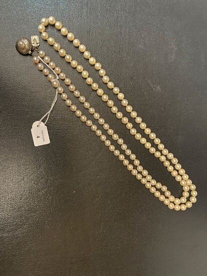 Collier de cent-trente perles de culture... - Lot 4 - Beaussant Lefèvre & Associés