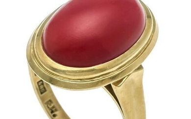 Coral ring GG 585/000 with an