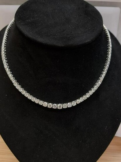 Diamond Graduated Necklace 15.22ct G-H VS-SI set in 18k