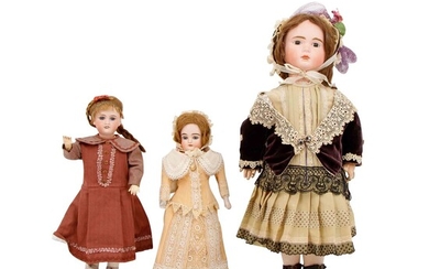 FRANCE/ALLEMAGNE Lot de 3 poupées à tête de porcelaine, fin 19e/début 20e s. 1. probablement...