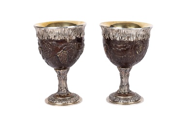 Gianmaria Buccellati. Two silver and coconut cups