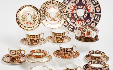 Group of Royal Crown Derby 'Imari' (2451) Pattern Cups, Saucers, and Plates, late 19th/20th century