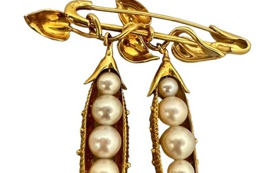 Jean Schlumberger by Tiffany Peapod Brooch in Yellow Gold with Cultured Pearls