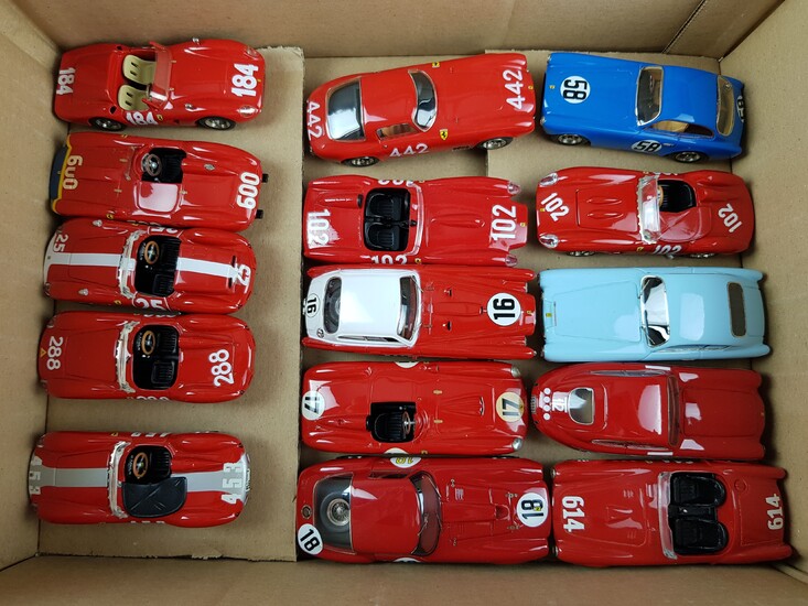 LOT de 15 véhicules échelle 1/43 métal : 5x Artmodel Ferrari 1x P47 Ferrari TRC...