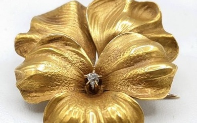 Ladies Vintage 10K Yellow Gold & Diamond Leaf Pin