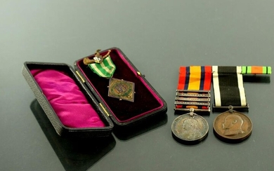 Medal pair: Supply Officer E.E. Dalton