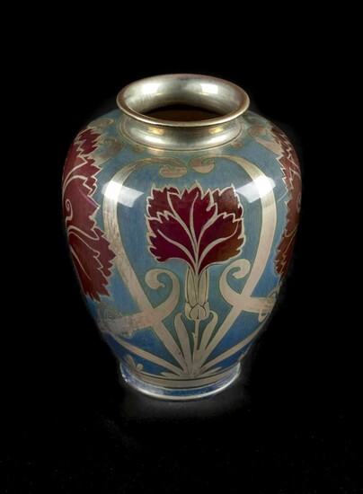 Pilkington. A Royal Lancastrian pottery vase