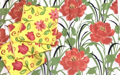 Poppy Flower Tablecloth & Tulip Napkins