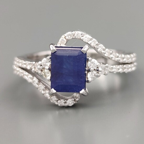 Ring 18 kt.White gold - 2.31 ct Sapphire