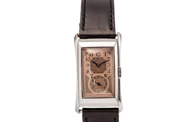 Rolex, Prince brancard, Réf.1490, n° 111xxx, vers 1935. Une belle et rare montre rectangulaire cintrée...
