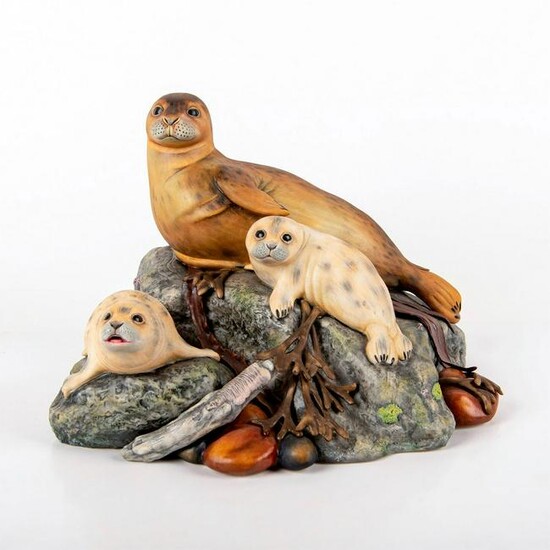 Royal Doulton Figurine Grouping, Harbor Seals HN3507