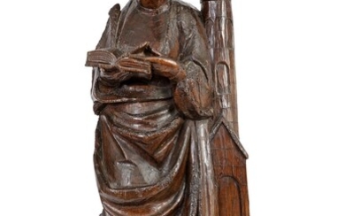 Sainte Barbe en chêne sculpté Travail du XVIe siècle Hauteur : 80 cm (usures)