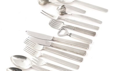 Sigvard Bernadotte: “Bernadotte”. Sterling silver cutlery. Made by Georg Jensen, mainly marked after 1945. Weight excl. parts with steel app. 3970 gr. (110)