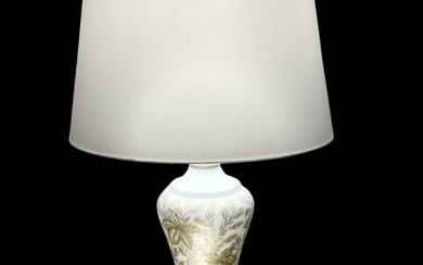 Table lamp elegant and noble.