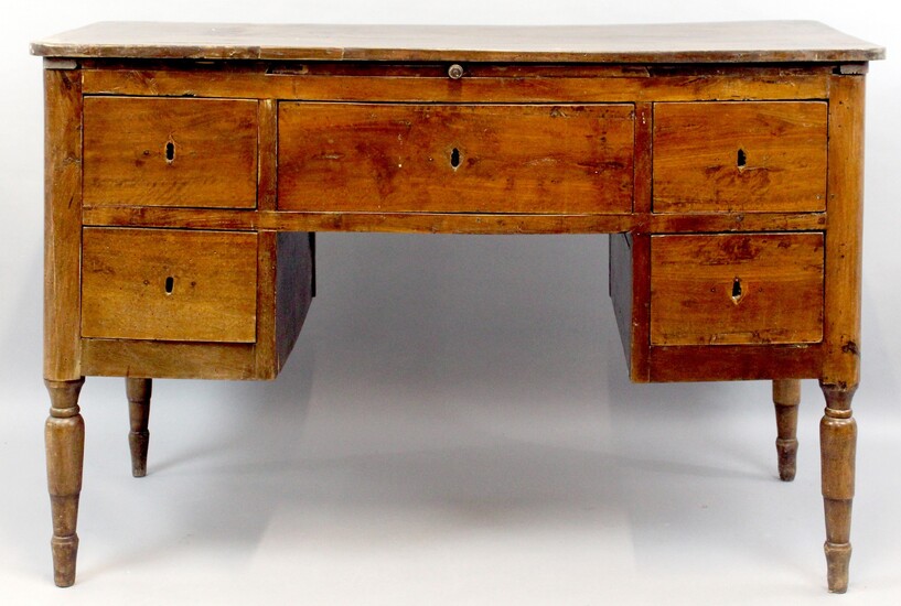 Tavolo scrittoio in noce, a cinque cassetti, gambe tornite, cm h83x126x59, XIX secolo, (difetti)