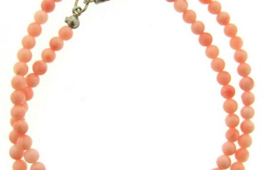 VINTAGE C.1950 CORAL STRAND NECKLACE WITH SILVER CLASP