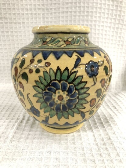 Vase ceramic Armenia 18x12 cm