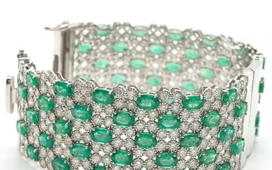 Very Fine Emerald Bangle-Bracelet
