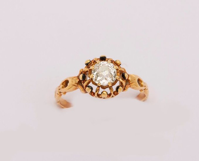 Yellow gold ring decorated in the center with...