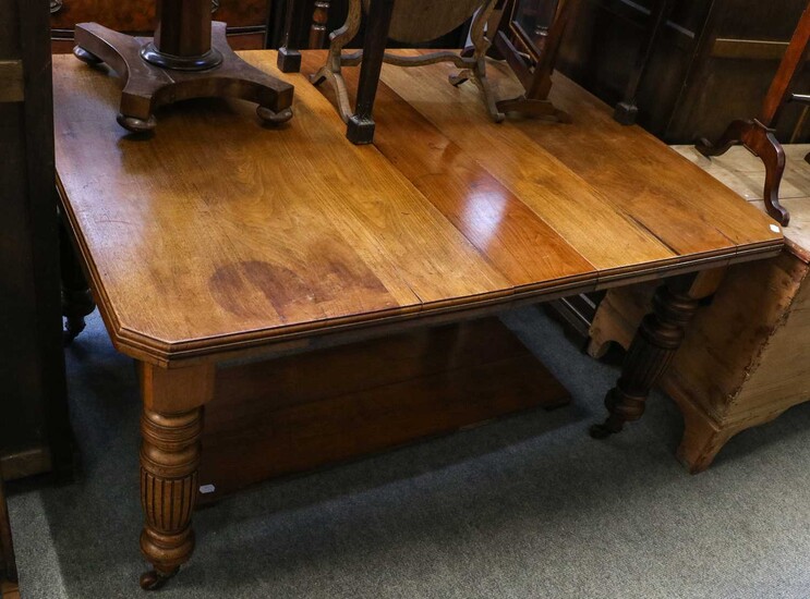 A Victorian mahogany wind out extending dining table, 177cm...