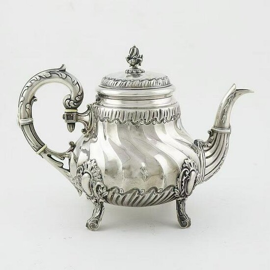 1895 French sterling silver coffee pot